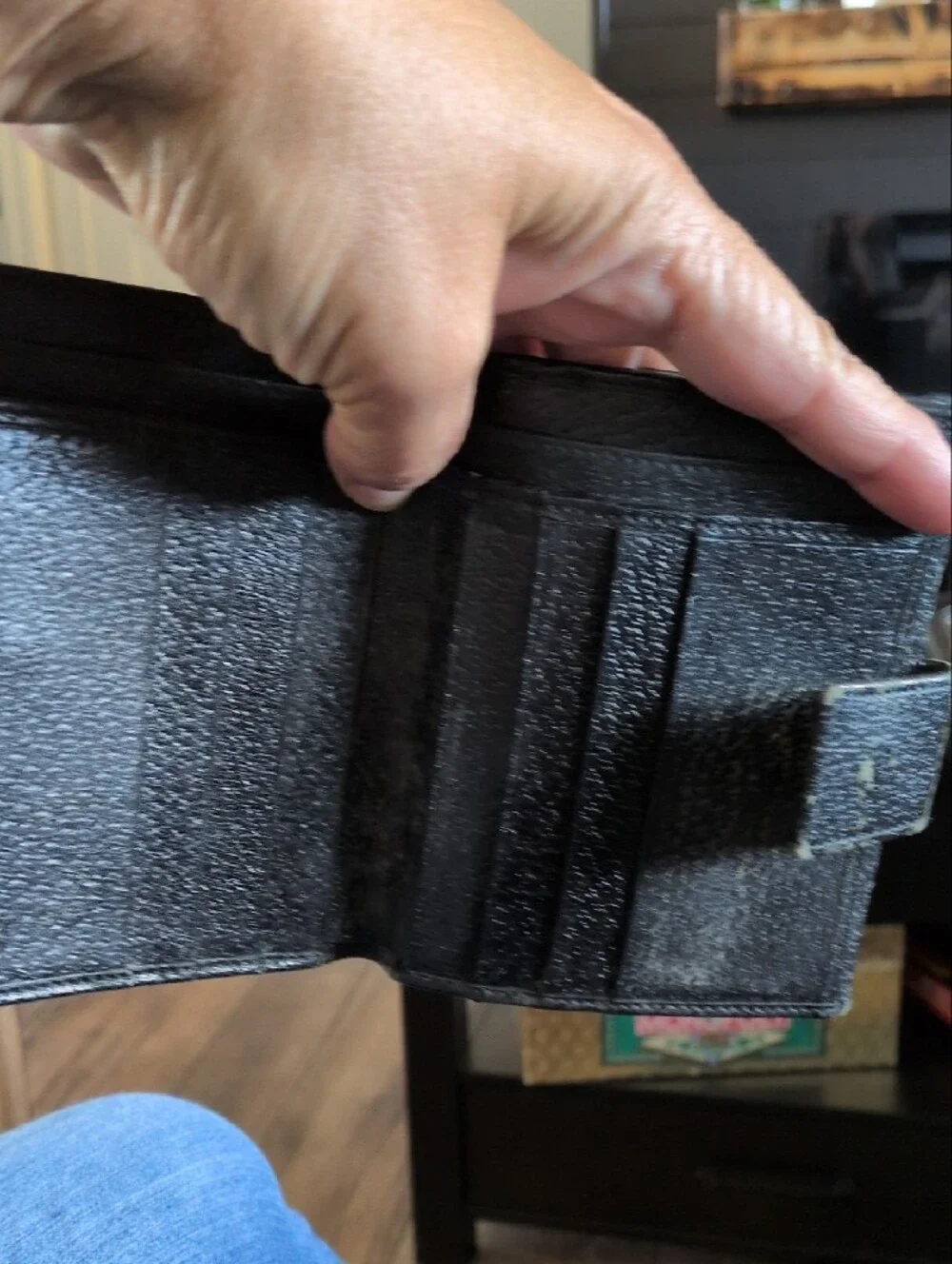 Gucci Vintage 1980s Black Leather Wallet with Silver Tone Bar